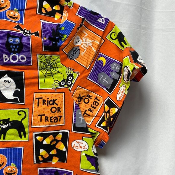 Halloween-Themed ScrubStar 3X/3XG V-Neck Cotton Scrub Top With Pockets - Picture 3 of 14